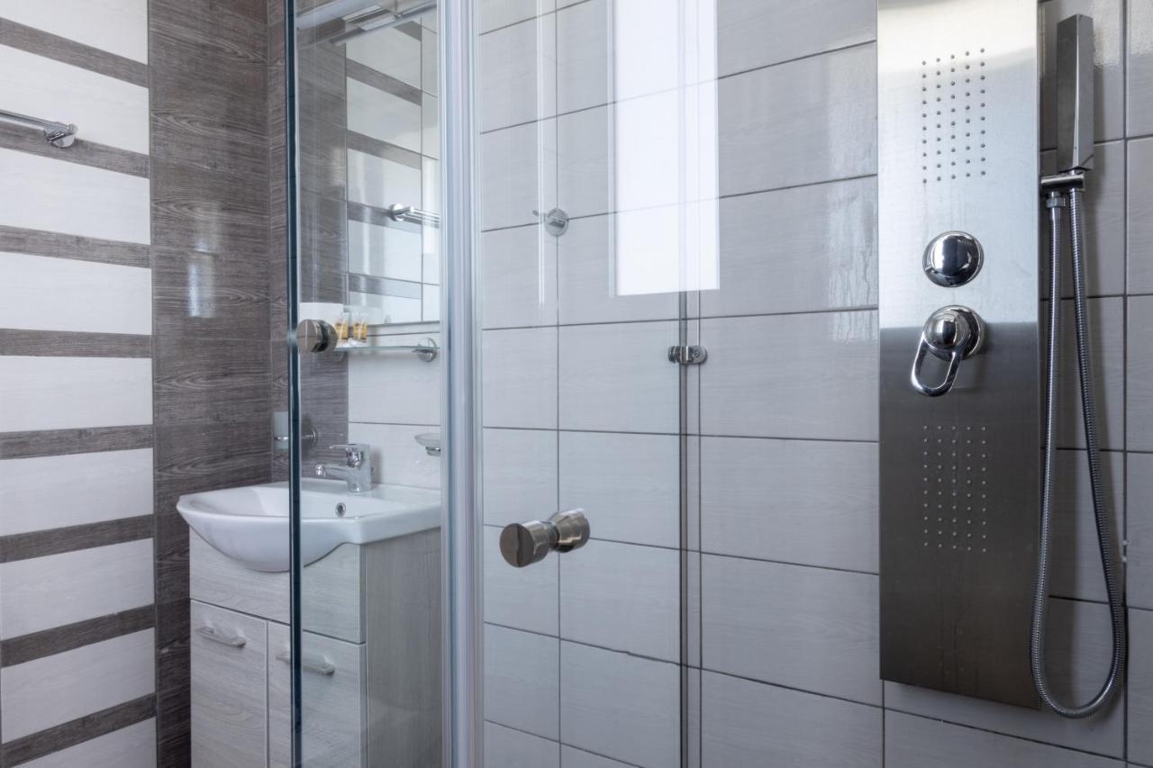 Modern Apt In Glyfada A Breath Away From The Sea - The View Atene Esterno foto