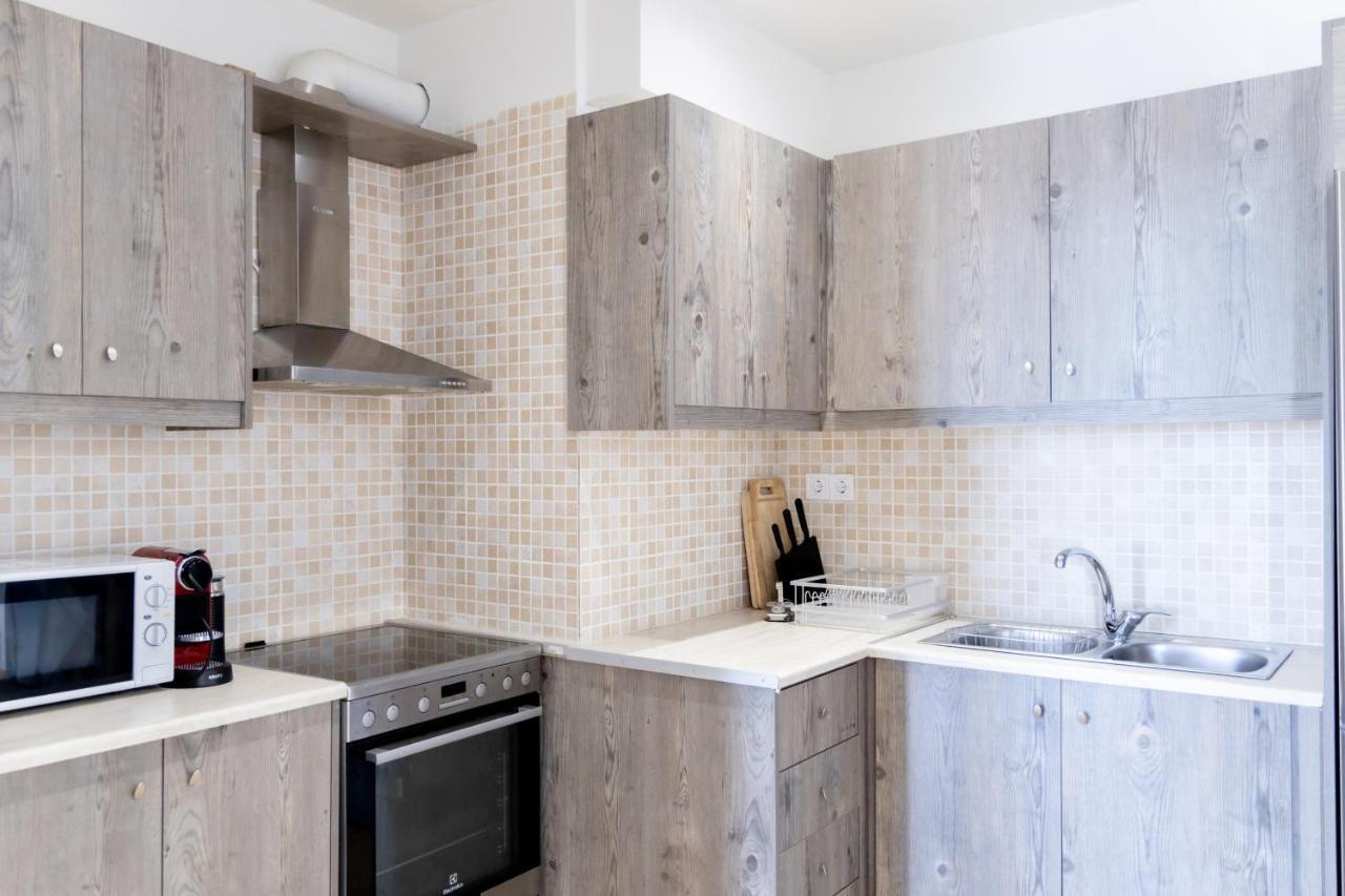 Modern Apt In Glyfada A Breath Away From The Sea - The View Atene Esterno foto